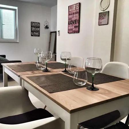 Sara شقة كليمنو